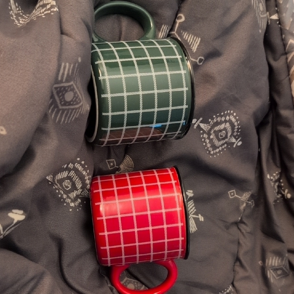 Plaid Mugs Green Red Set of 2